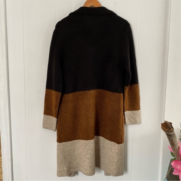 NWT Max Studio Black to Beige Colour Block Long Cardigan Sweater Stripe Soft - Picture 9 of 12